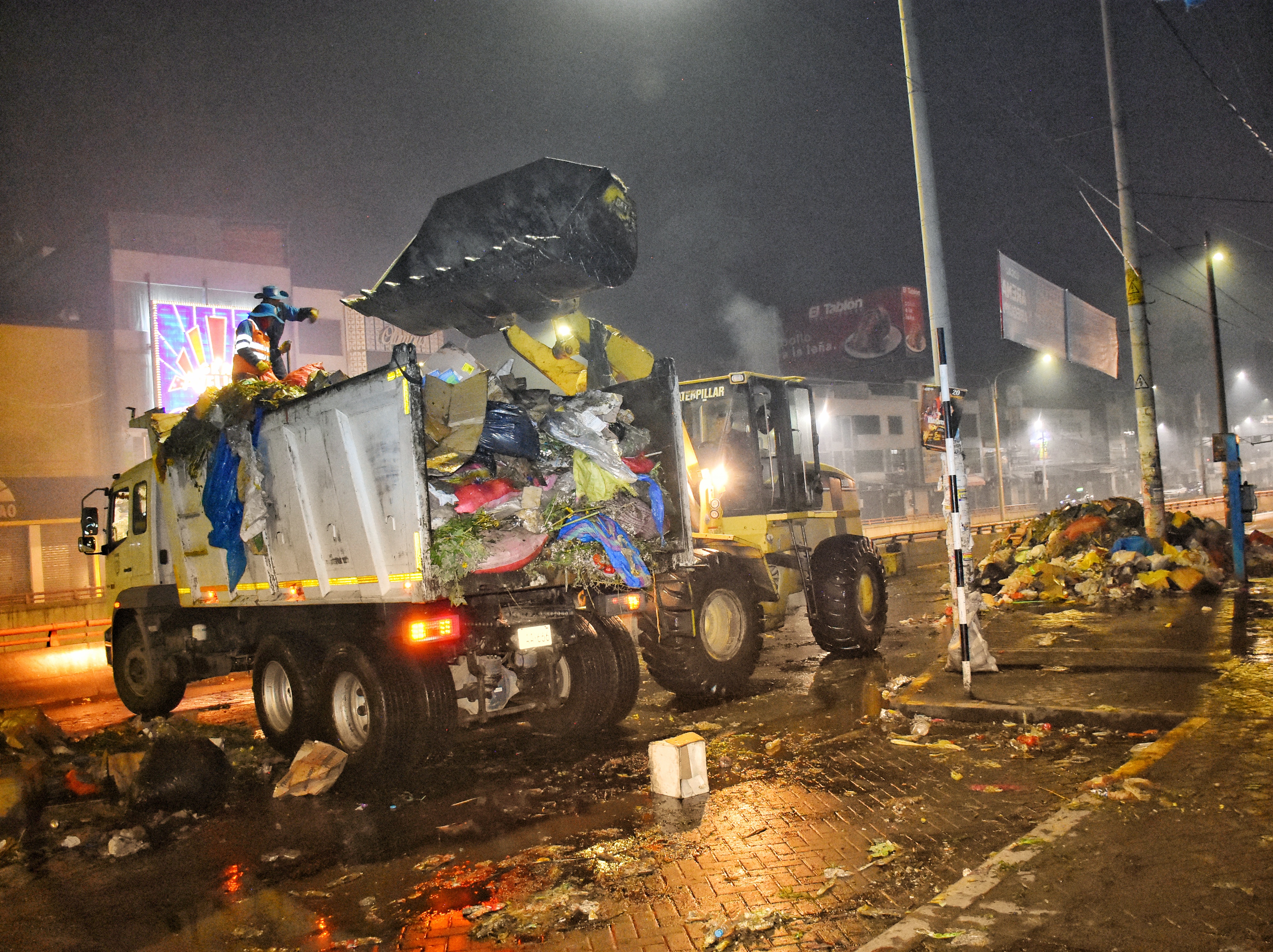 MÁS DE 150 TONELADAS DE RESIDUOS SE RETIRAN DE LA CALLES DE BUSTAMANTE Y RIVERO